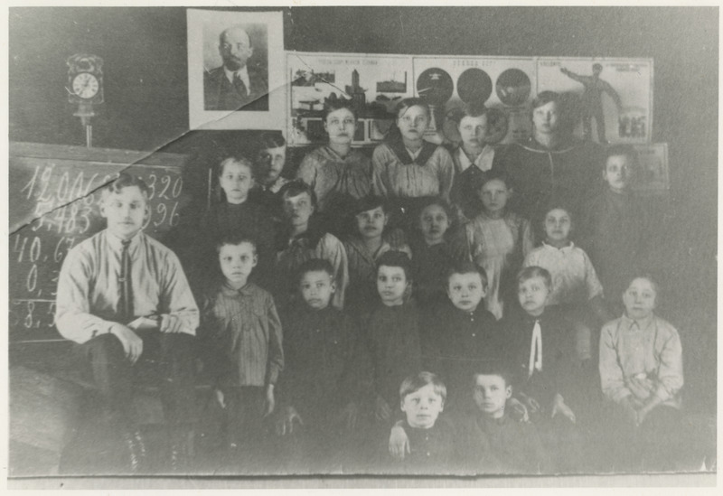 Kolmeklassiline vene ja eesti keele kool