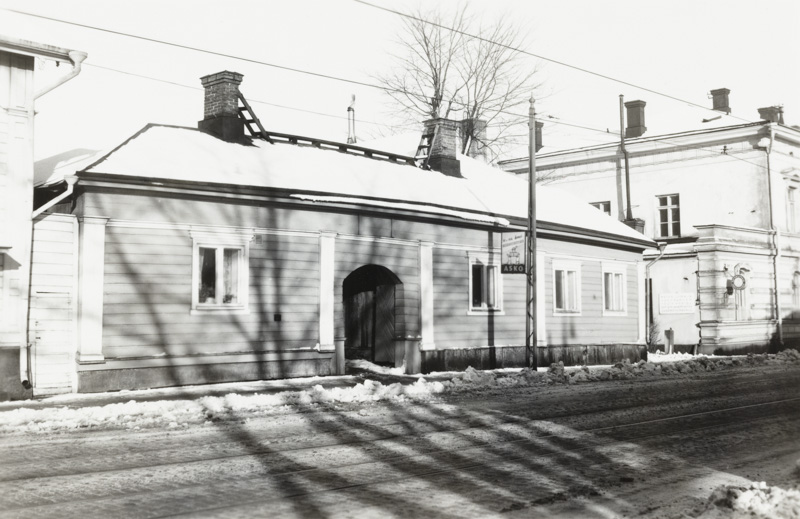 Linnankatu 41, asuinrakennus 1950-luvun lopulla