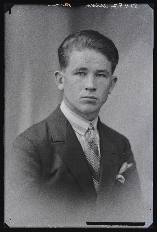 Karl Mikk.