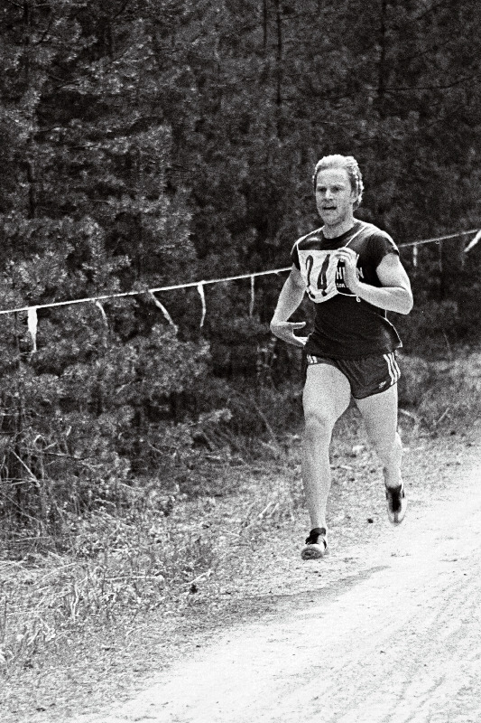 Eesti NSV meister moodsas viievõistluses Raivo Russmann.