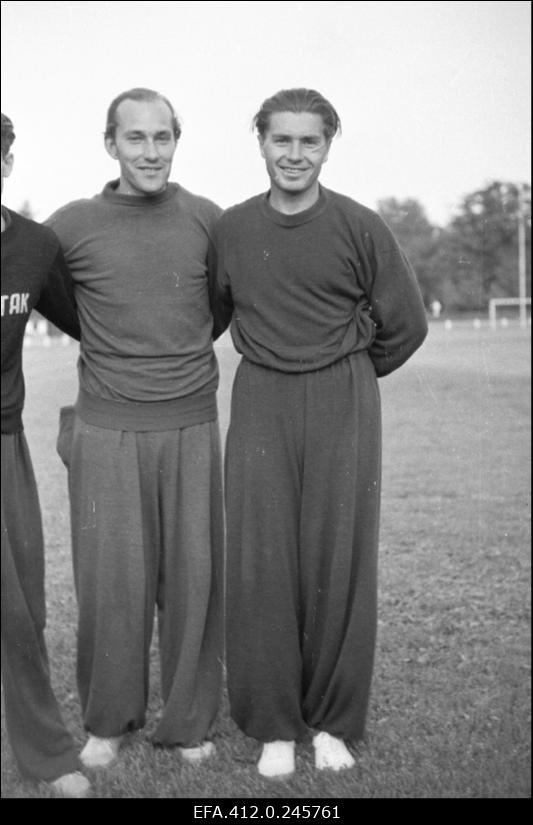 ENSV esivõistlused kergejõustikus.