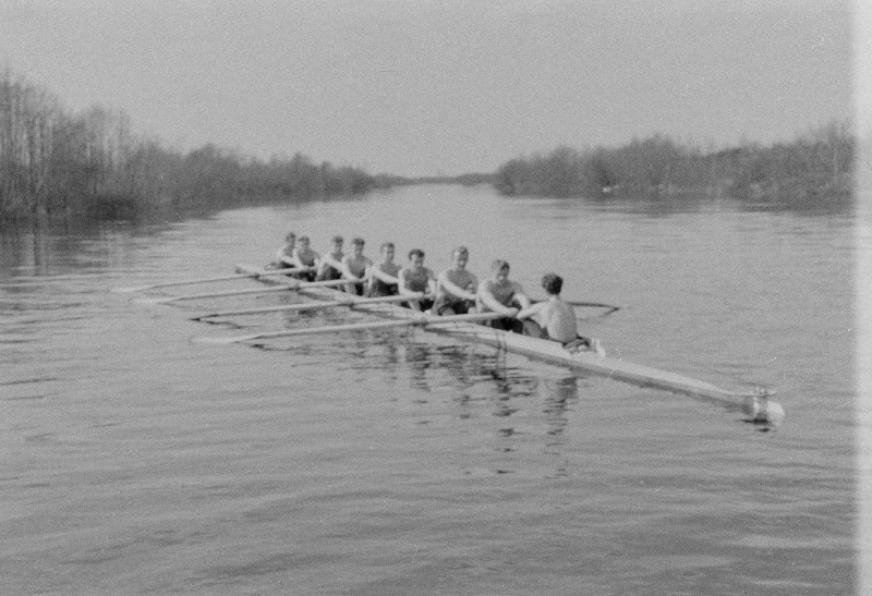 Sõudmine Emajõel.