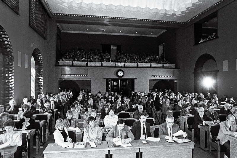Vaade saali Eesti NSV Ajakirjanike Liidu erakorralise kongressi ajal.