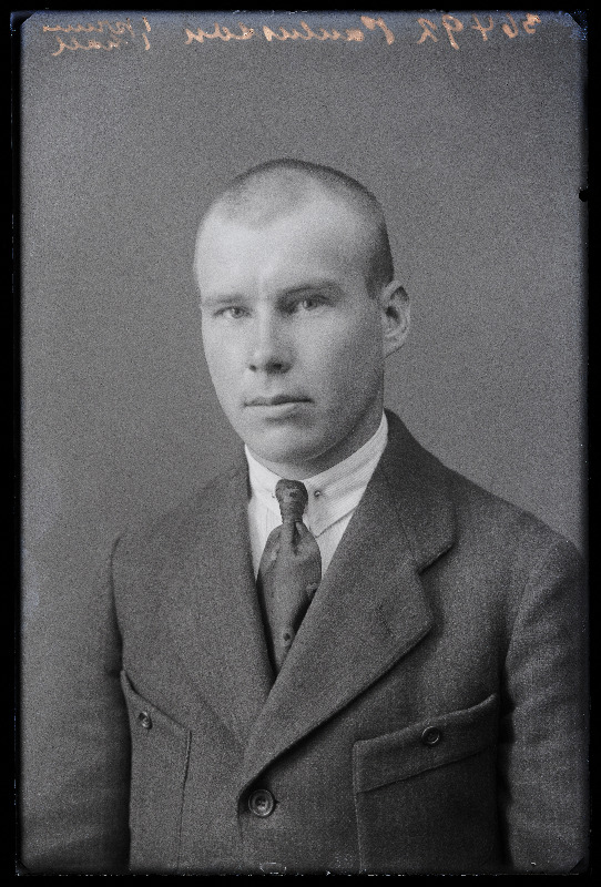Paulusson.