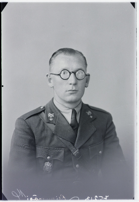 Sõjavägede Staabi käsundusohvitser leitnant Erich Reinumägi (Bakler, Pakler).