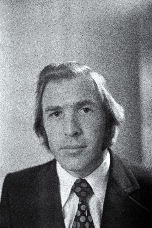 Vabariiklikul ehitajate võistlusel kolmanda koha võitnud müürsepp Andres Kivi ETKVL-i Ehitusvalitsusest.