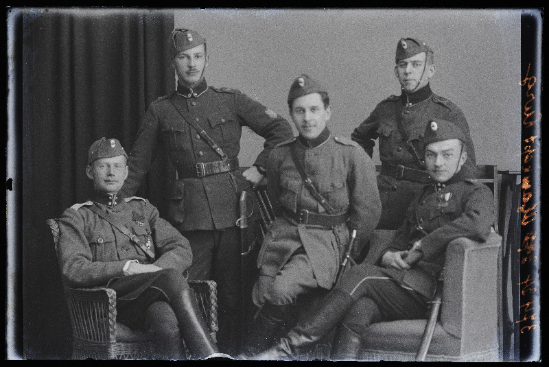 Grupp sõjaväelasi, (foto tellija alamkapten Kurg).