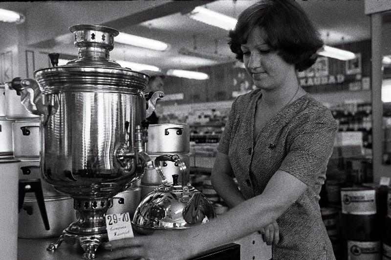 Kaubanduskeskuse "Kreenholm" müüja Nadžeda Mitrofanova.