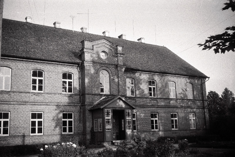 Endine Rõuge kihelkonnakool.