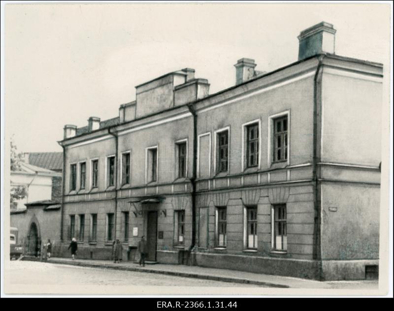 Vaade endisele Tallinna kreiskooli hoonele Vene tänaval