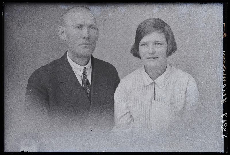 Leismann naisega.