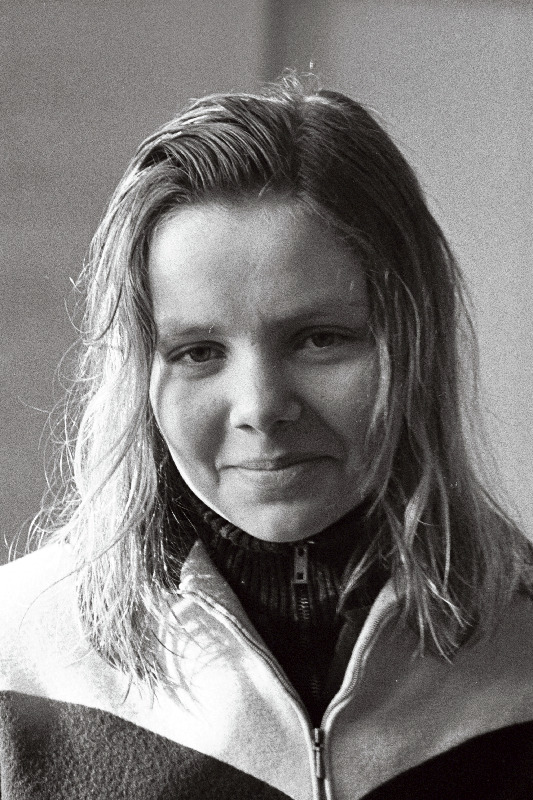 Ajalehe „Noorte Hääl“ 27. ujumise karikavõistlustel kolm esikohta võitnud Tallinna 2. keskkooli ujumisklassi õpilane Ülle Madar.