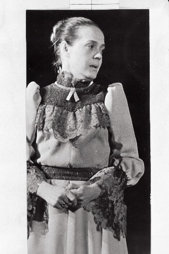V.Kingissepa nim. TRA Draamateatri näitleja Mari Lill Liisa osas L.Tolstoi draamas "Elav laip".