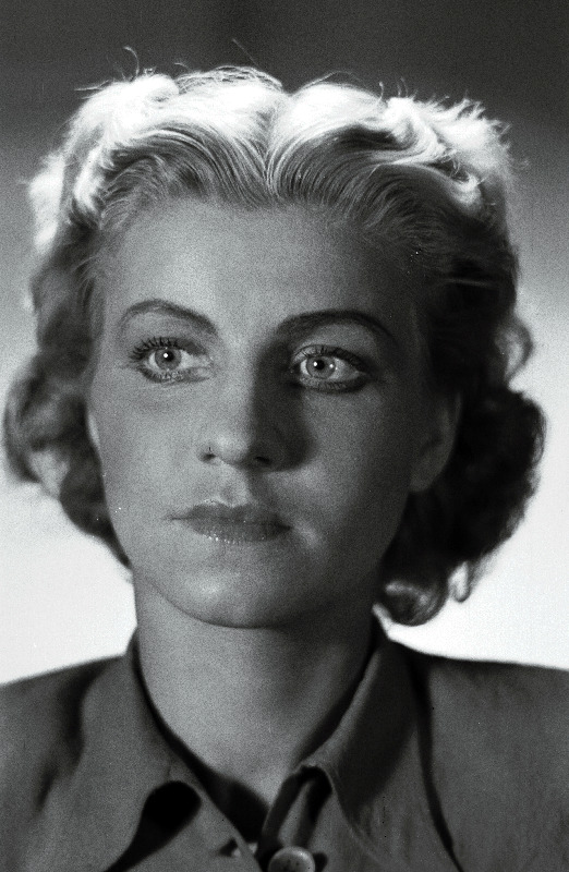 Raist, Thea - Riikliku Noorsooteatri näitleja.