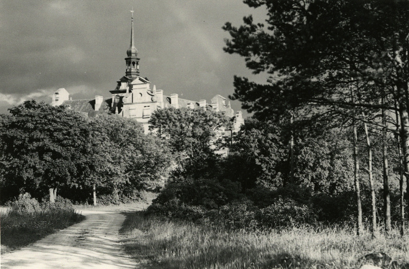 Vaade Ungru lossile.