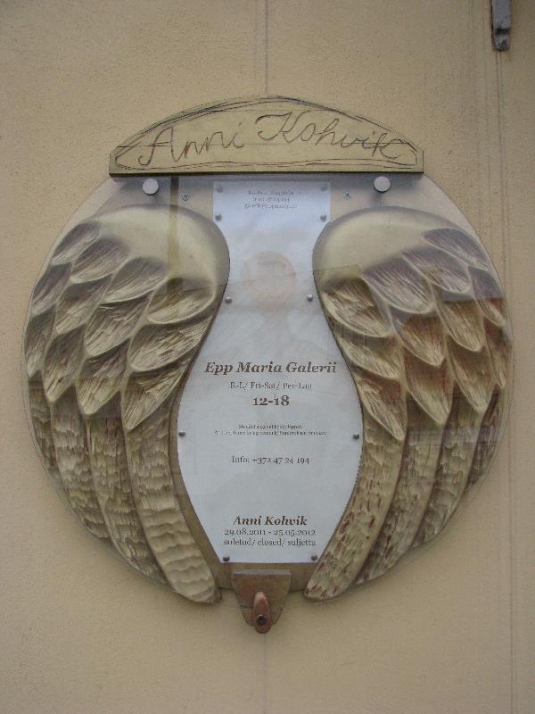 Anni kohvik. Sisevaade. Teavitav tahvel kohviku seinal.