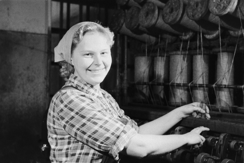 Viljandi Linaketramis- ja Kudumisvabriku brigadir Elvi Pajuleht.