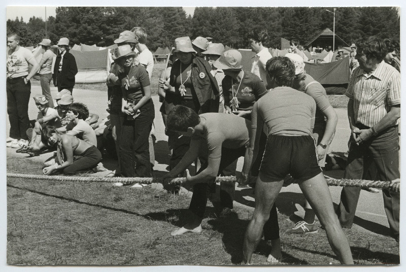 EÜE kokkutulekute, festivalide, spordivõistluste fotod erinevatest aastatest V