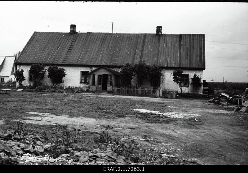 Maja Pärnus, Lina tänav 19, kuulus Juhan ja Juuli Lemkele. Selles majas asus 1924.a 1. detsembri riigipöördekatse ettevalmistamisest osavõtnute staap ja relvaladu. Siia koondati 30. novemri öösel kokku kõik võitlussalgad.