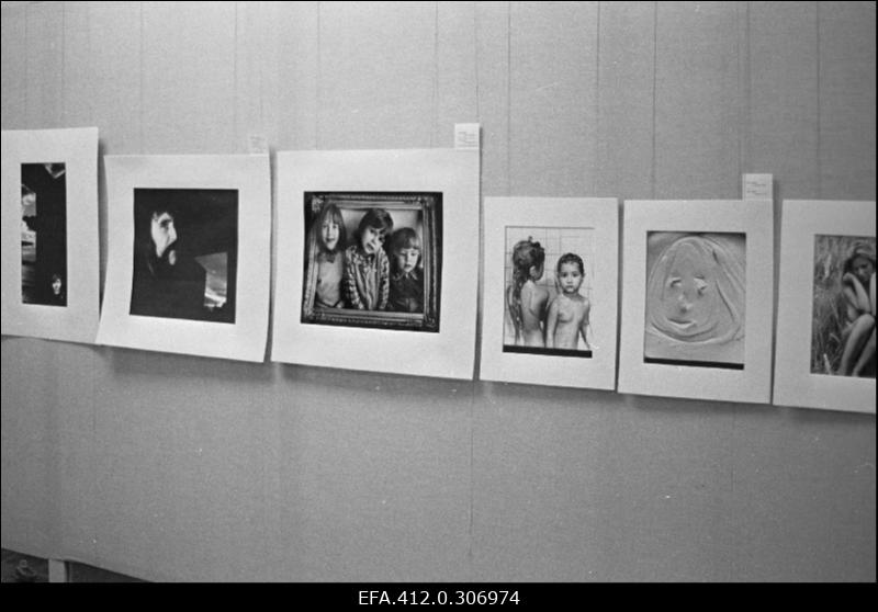 Rahvusvahelise fotonäituse "Fotografeerivad naised" pressikonverents ja avamine Riias, Ajaloomuuseumis.