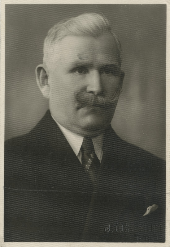 August Pärn. Portreefoto.