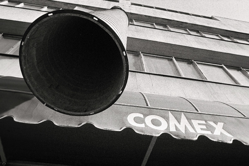 "Comex".