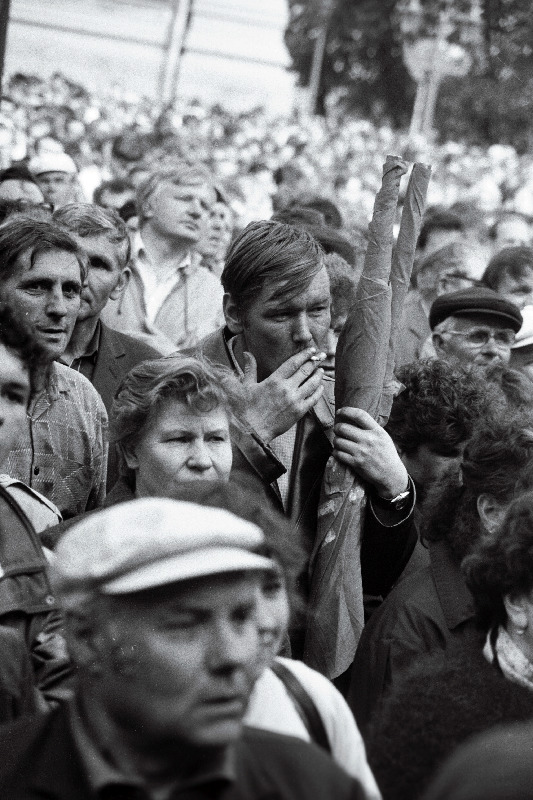 15. mai Toompeal, intrid väljakul.