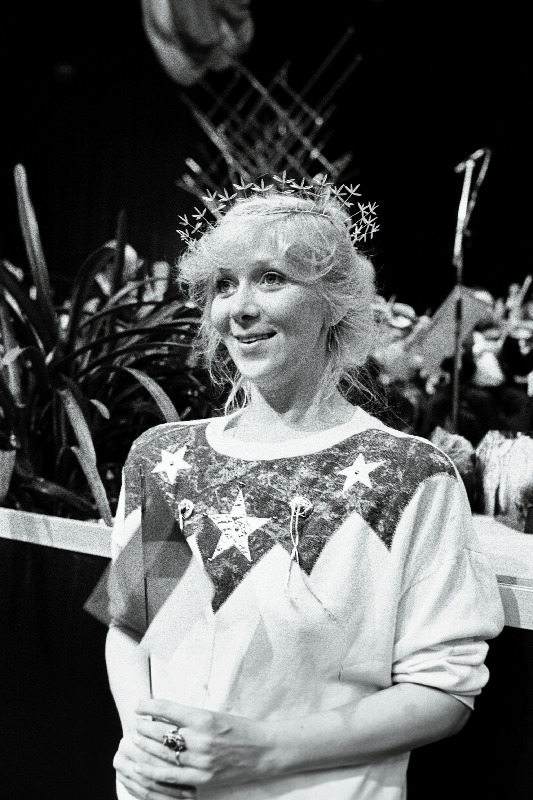 VI Lillepeol ´88 lilleseade rahvusvahelisel konkursil Grand Prix võitnud Lilia Alas ETKVL Põllumajanduslikust Koondisest Agro.
