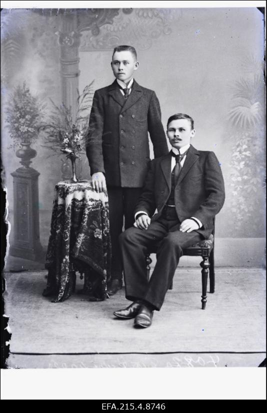 Patune sõbraga.