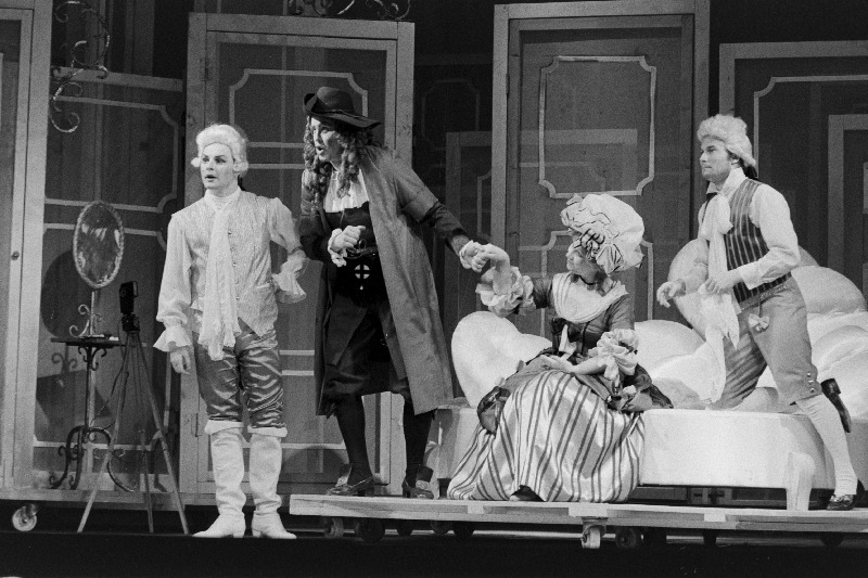 Stseen W. A. Mozarti koomilisest ooperist Figaro pulm RAT Estonias.