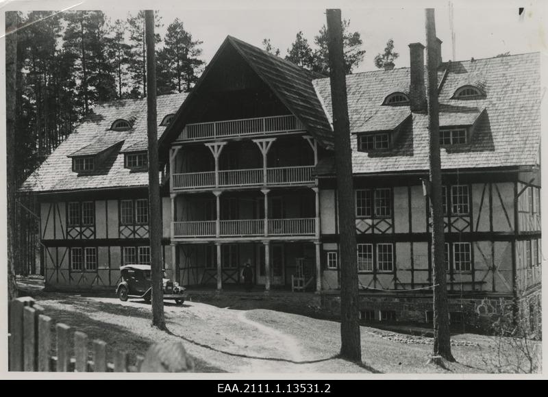Noorte Kotkaste suvekodu "Kotkakodu", endine Baltisaksa Naisõpetajate Abiandmise Kassa Ühingu puhkekodu "Mariensee", pärast remonti 1938. aasta suvel