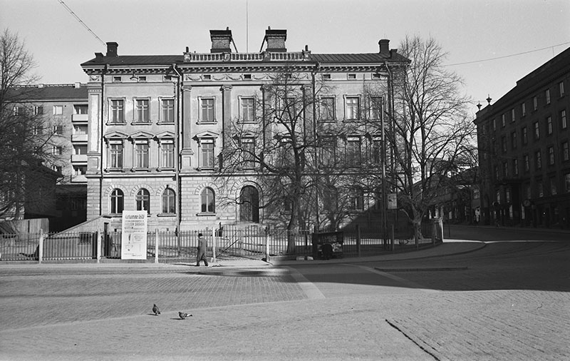 Cygnaeuksen kansakoulun päärakennus vuonna 1955.; yleiskuva