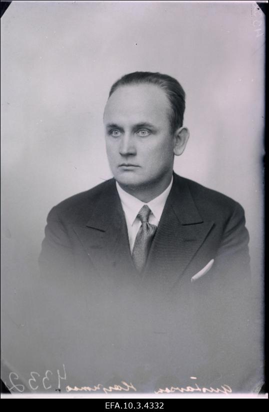 Tallinna Merekooli inspektor, Harju Maavolikogu liige August Gustavson.