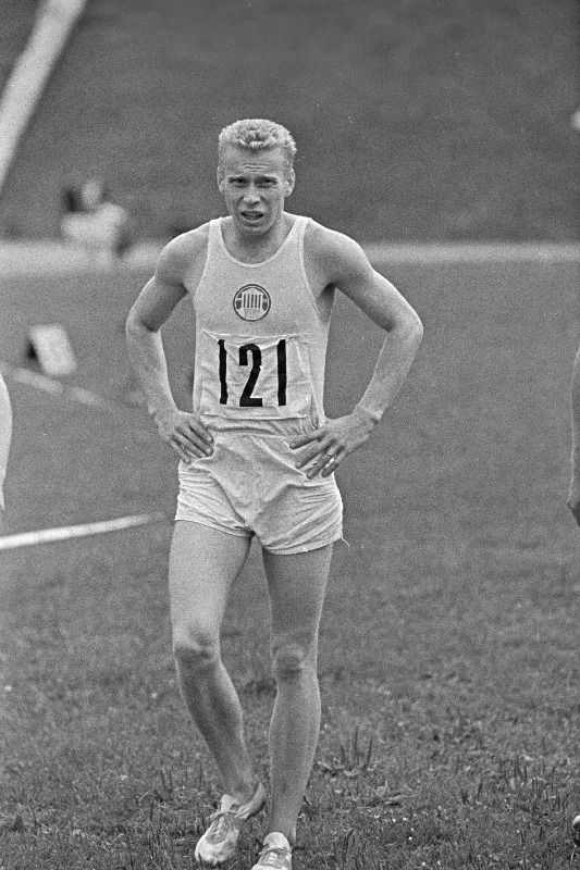 Kergejõustiklane Kalju Jurkatamm pärast võistlusi.