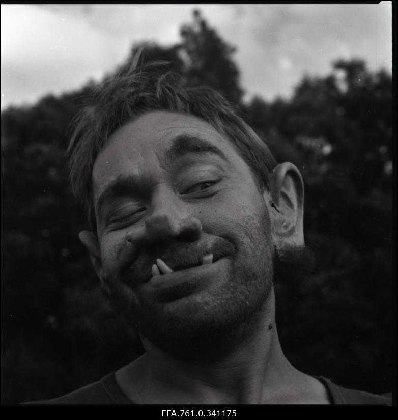 Stuudio "Tallinnfilm" muusikaline lastefilm "Nukitsamees". Mõhk, näitleja Tõnu Kark.