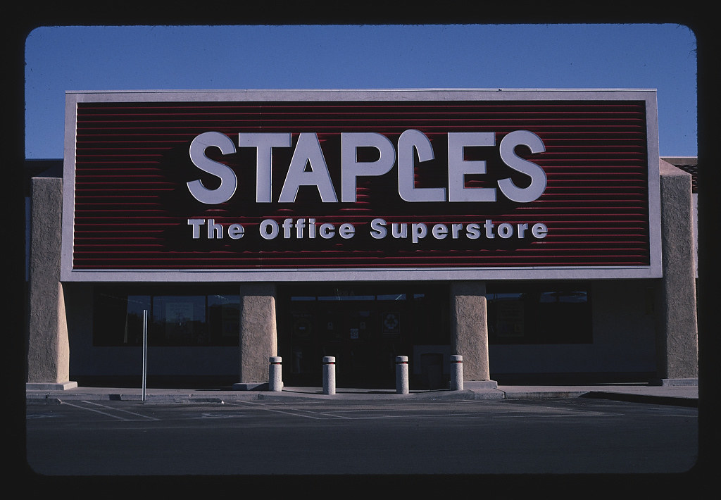 Staples, Yuma, Arizona (LOC)