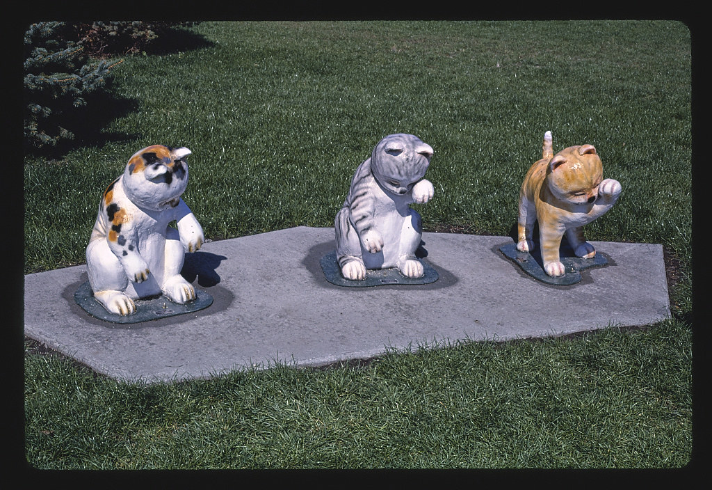 Three Little Kittens angle II, Storybook Land Park, Aberdeen, South Dakota (LOC)