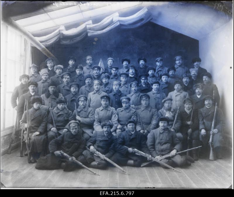 Eesti kaitseliitlased.