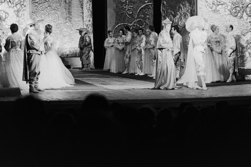 S. Nõmmiku, E. Vetemaa, Ü. Vinteri ja Ü. Raudmäe operett Neli musketäri A. Dumas' romaani ainetel RAT Estonias.