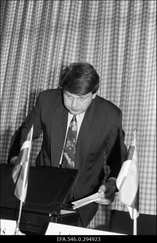 Balti riikide esindajad nõupidamisel.