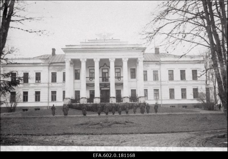 Tapa mõisa peahoone.