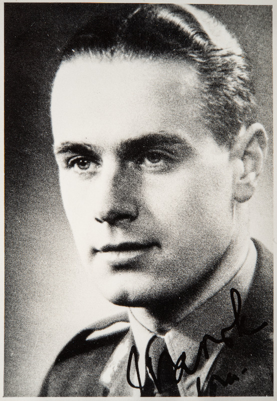 Eesti Vabariigi Sõjaväe Tehnikakool. Suurtükiklassi lõpetanud nooremleitnantide portreefotod. Jaak Varik (1916-1941).