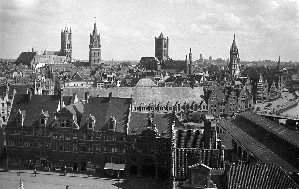 View of Ghent, Belgium (7118421417) - View from the tower of Gravensteen castle (Château des Comtes de Flandre) in Ghent. 
Vy från tornet på slottet Gravensteen (Château des Comtes de Flandre) i Ghent.  
Location: Gent (Gand), Oost-Vlaanderen, Belgium, België
Photograph by: Berit Wallenberg 
Date: 28.06.1934
Format: Film
Persistent URL: kmb.raa.se/cocoon/bild/show-image.html?id=16001000100584

Read more about the photo database (in english): www.kms.raa.se/cocoon/bild/about.html