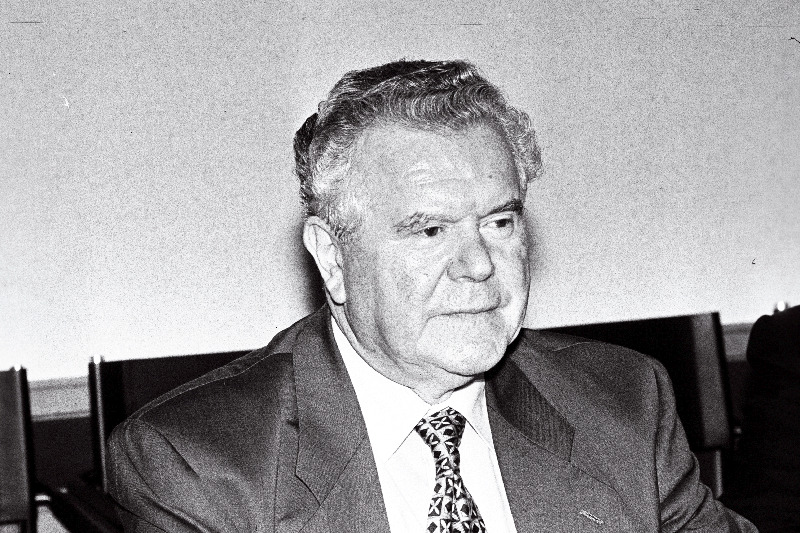Lääne-Euroopa Liidu Assamblee president Dudley Smith.