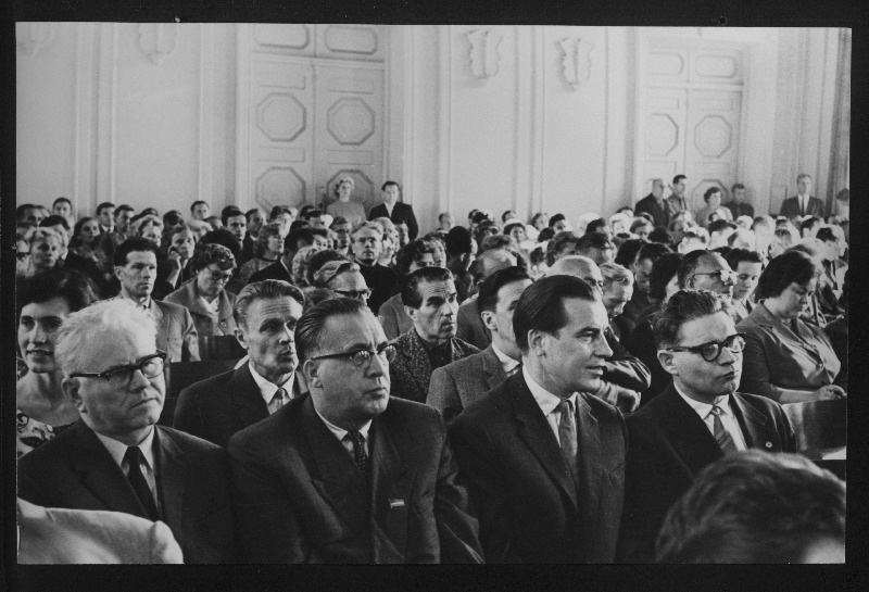 Eesti NSV ametiühingute XIII kongress.