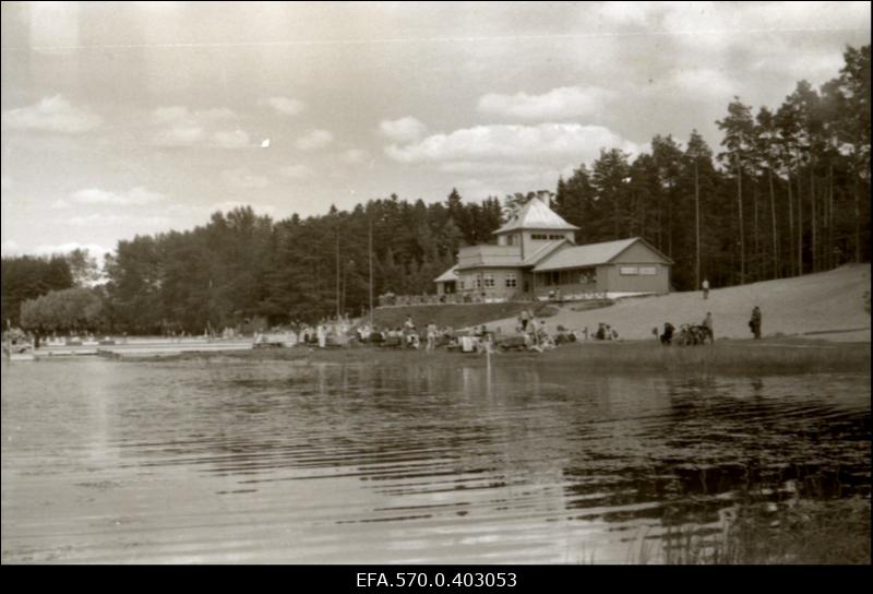 Elva Verevi järve supelrand.