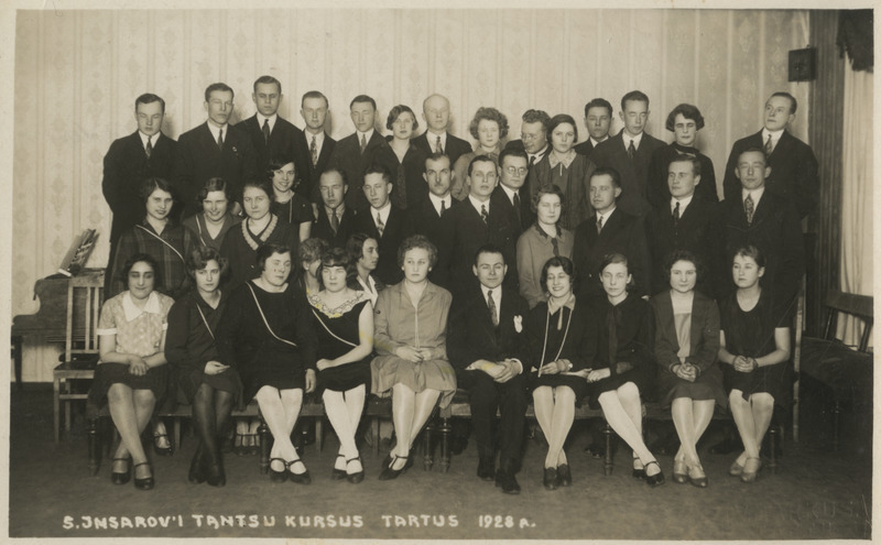 Tantsukursusest osavõtjad