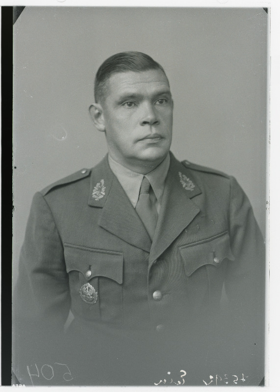 Sõjaväe Varustusvalitsuse intendantuuriosakonna ülem kolonelleitnant Evald Ein.