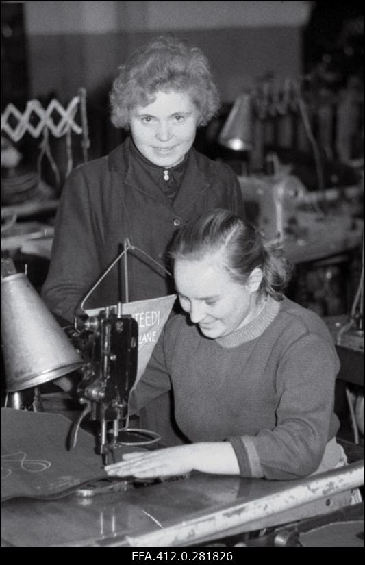 Tartu Naha- ja Jalatsikombinaadis (Juta Randoja)