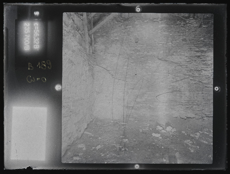 Rakvere, Rakvere linnusevaremed. Rakvere linnuse varemed vallikraaviga. Rakvere linnuse stereofotogramm-meetriline mõõdistamine.